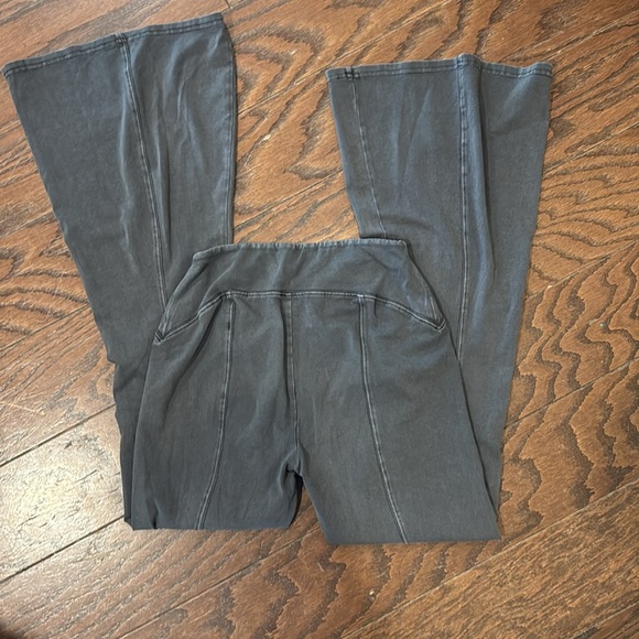 Urban Outfitters grey seamed flare leggings, small - Picture 7 of 7